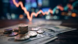 Canadian Dollar Slides Toward 70 U.S. Cents as Stronger Greenback Gains Momentum